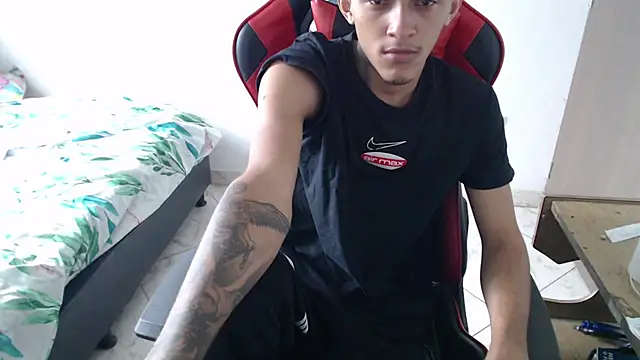 Snapshot of thebesthot chatting on 27, 11, 2025 thebesthot online show from 27, 11, 2025
