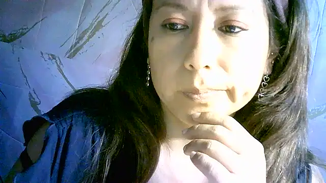 Snapshot of Zulreyna chatting on 24, 6, 2026 Zulreyna online show from 24, 6, 2026