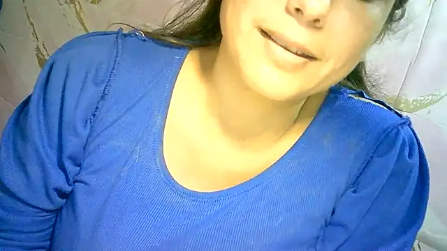 Snapshot of Zulreyna chatting on 16, 7, 2026 Zulreyna online show from 16, 7, 2026