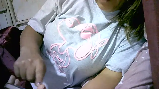 Snapshot of Zulreyna chatting on 18, 7, 2026 Zulreyna online show from 18, 7, 2026