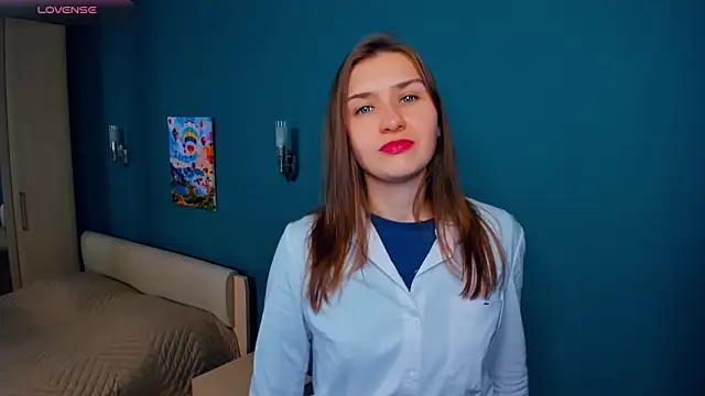 Snapshot of JosieNadile chatting on 18, 11, 2025 JosieNadile online show from 18, 11, 2025