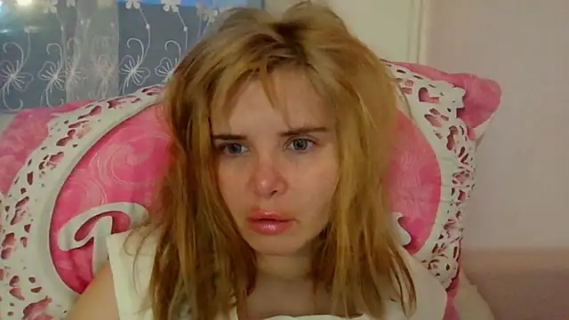 Snapshot of HornyElena chatting on 9, 2, 2026 HornyElena online show from 9, 2, 2026