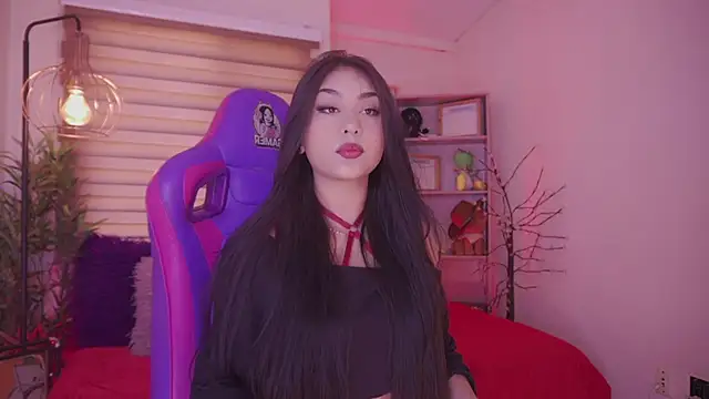 Snapshot of ivette_k chatting on 12, 11, 2025 ivette k online show from 12, 11, 2025