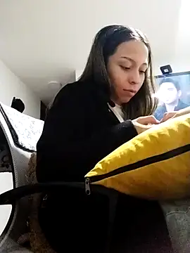 LuluuBerry online show from 19, 12, 2025