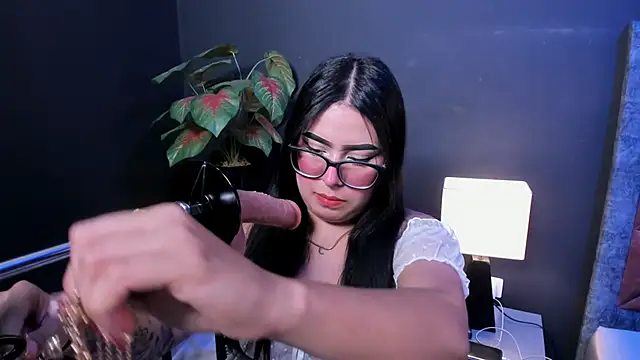 Amy whittee online show from 18, 4, 2026