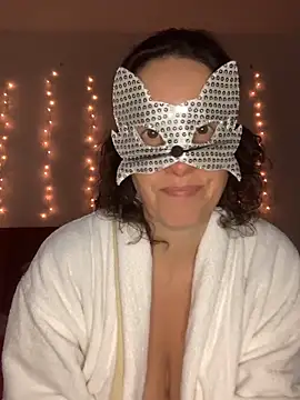 massagistahotbrunette online show from 10, 2, 2026