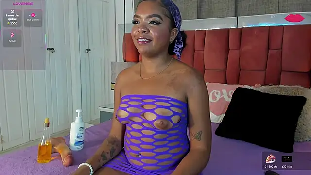 Snapshot of RubyCrox chatting on 22, 4, 2026 RubyCrox online show from 22, 4, 2026