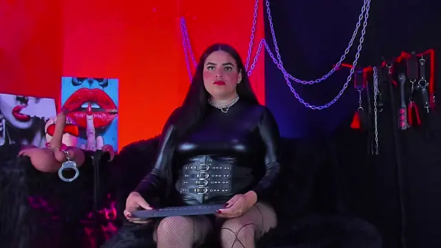 KatrinaStone online show from 6, 1, 2026