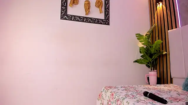 Snapshot of Carlotta_de_velour chatting on 27, 2, 2026 Carlotta de velour online show from 27, 2, 2026