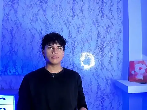 Snapshot of Valentino_Lane chatting on 4, 2, 2026 Valentino Lane online show from 4, 2, 2026