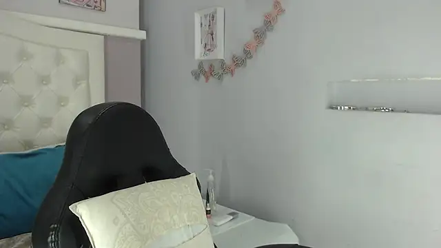 Snapshot of rossibaker chatting on 29, 11, 2025 rossibaker online show from 29, 11, 2025