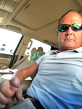 Snapshot of Golferkid1124 chatting on 12, 11, 2025 Golferkid1124 online show from 12, 11, 2025