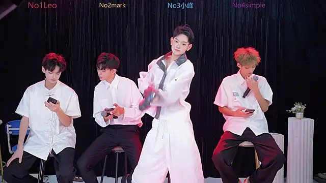 Snapshot of AAA-winner chatting on 6, 11, 2025 AAA-winner online show from 6, 11, 2025