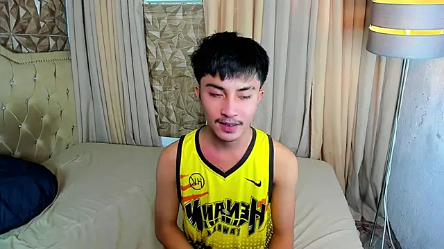 Snapshot of Urloverhardcock chatting on 15, 5, 2026 Urloverhardcock online show from 15, 5, 2026