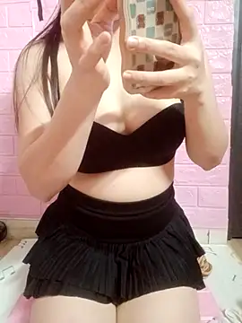 NannanLy2002 online show from 22, 12, 2025