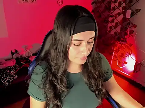 Dhany Naugthy  online show from 20, 11, 2025