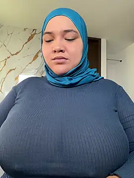 Snapshot of sweetmuslim01 chatting on 12, 6, 2026 sweetmuslim01 online show from 12, 6, 2026