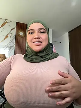 Snapshot of sweetmuslim01 chatting on 27, 6, 2026 sweetmuslim01 online show from 27, 6, 2026