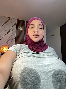 Snapshot of sweetmuslim01 chatting on 5, 7, 2026 sweetmuslim01 online show from 5, 7, 2026