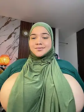 Snapshot of sweetmuslim01 chatting on 7, 7, 2026 sweetmuslim01 online show from 7, 7, 2026