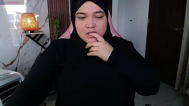 Snapshot of sweetmuslim01 chatting on 13, 7, 2026 sweetmuslim01 online show from 13, 7, 2026