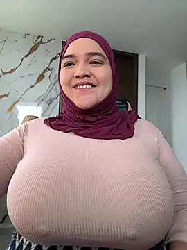 Snapshot of sweetmuslim01 chatting on 18, 7, 2026 sweetmuslim01 online show from 18, 7, 2026