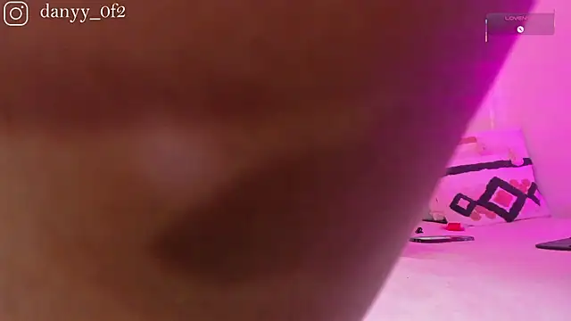 Daniihot   online show from 20, 2, 2026