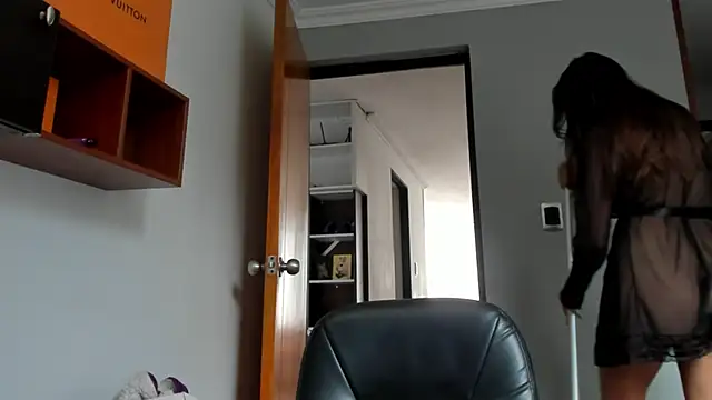 Snapshot of LilyGarcia chatting on 9, 6, 2026 LilyGarcia online show from 9, 6, 2026