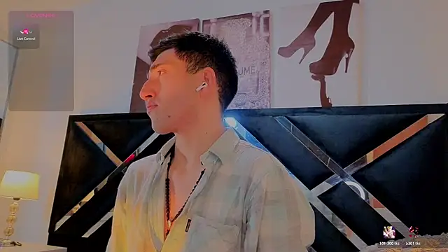 Un Sluttyy online show from 8, 4, 2026