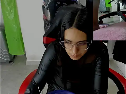 queen findom1 online show from 16, 12, 2025