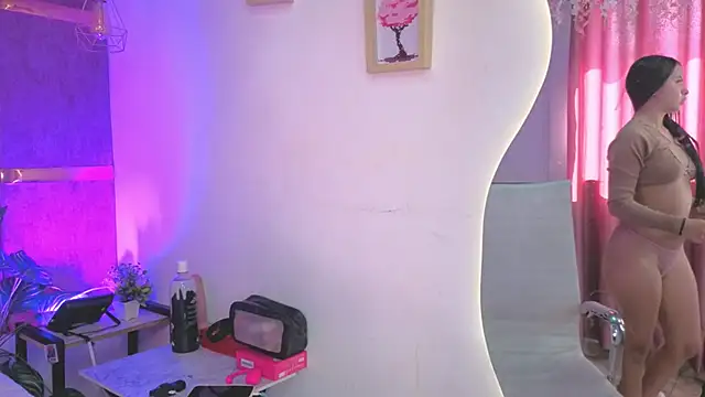 AuroraLanee  online show from 17, 12, 2025