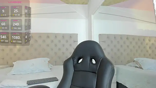 ZarinaWynne online show from 1, 12, 2025