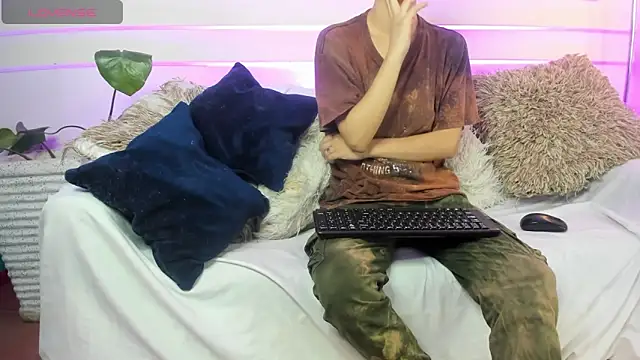 AliceMadnes online show from 9, 4, 2026