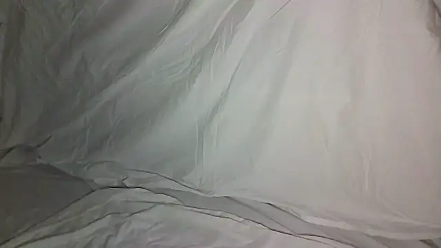 hotwoman25 online show from 2, 4, 2026