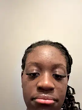 Snapshot of bry8661 chatting on 8, 11, 2025 bry8661 online show from 8, 11, 2025