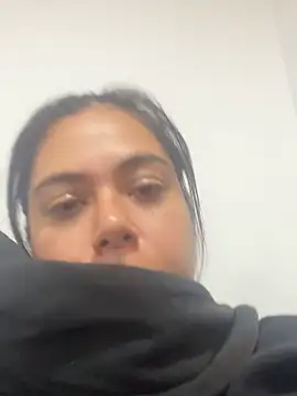 Snapshot of LorieFerrer chatting on 12, 11, 2025 LorieFerrer online show from 12, 11, 2025