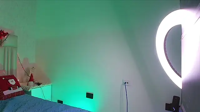 alanarose18 online show from 1, 12, 2025