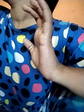 Sexy Divya   online show from 7, 4, 2026