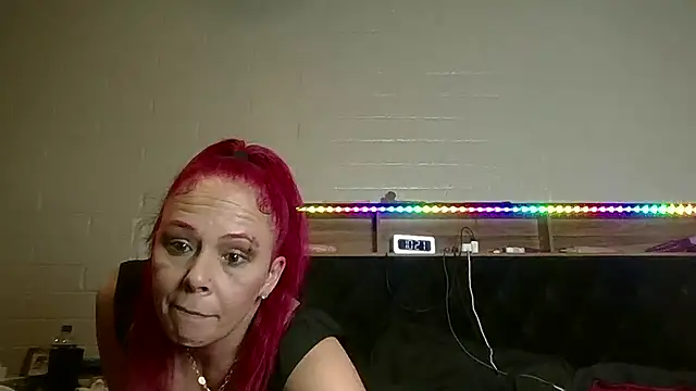 Snapshot of nikkibae33 chatting on 5, 7, 2026 nikkibae33 online show from 5, 7, 2026