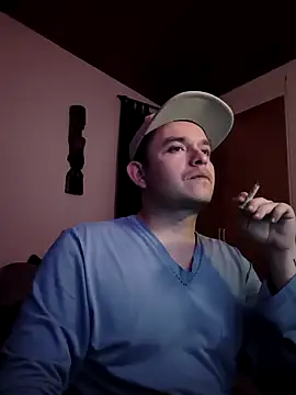 Snapshot of eddison98 chatting on 4, 12, 2025 eddison98 online show from 4, 12, 2025