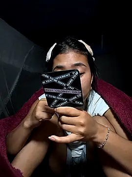 Lynly k2 online show from 19, 2, 2026