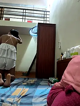 Lynly k2 online show from 23, 3, 2026