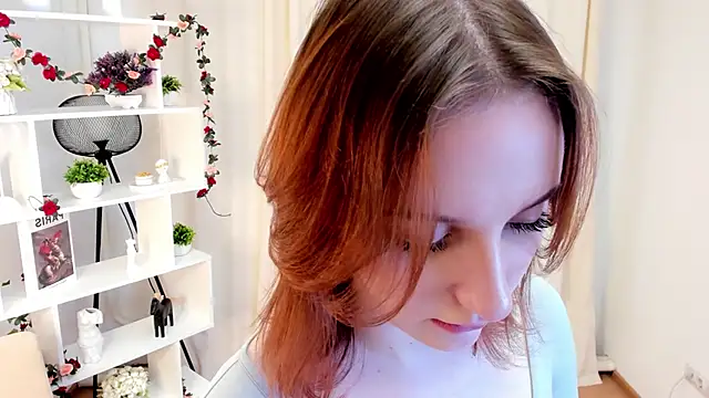 Snapshot of OpheliaSalotti chatting on 8, 11, 2025 OpheliaSalotti online show from 8, 11, 2025