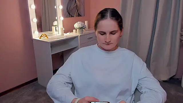 Snapshot of TorriBreckel chatting on 9, 11, 2025 TorriBreckel online show from 9, 11, 2025