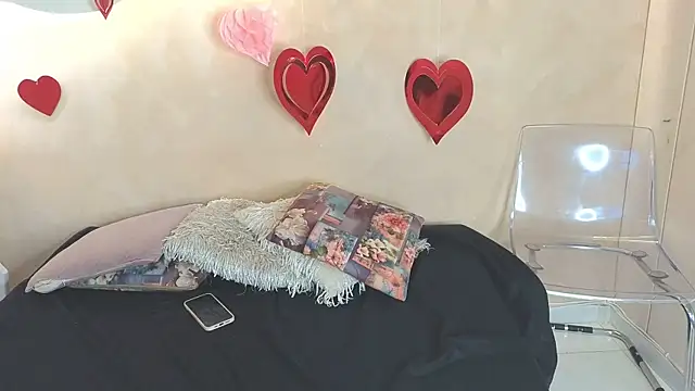 BellaRooux online show from 3, 3, 2026