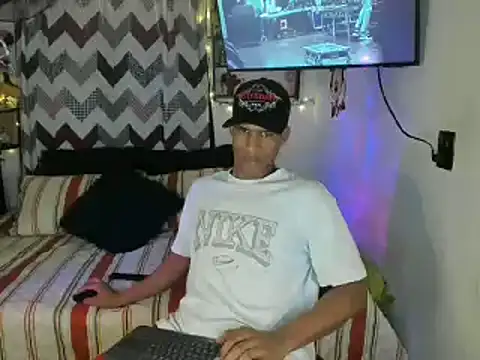 Snapshot of JUANBIGCOCK21CM chatting on 25, 5, 2026 JUANBIGCOCK21CM online show from 25, 5, 2026