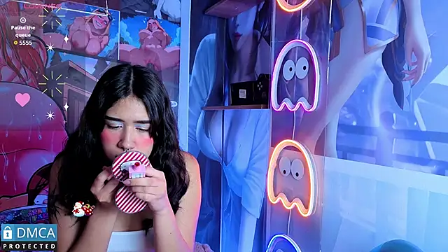 sofia sstonee  online show from 17, 12, 2025