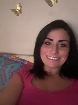 Snapshot of ValayaNoire chatting on 12, 11, 2025 ValayaNoire online show from 12, 11, 2025