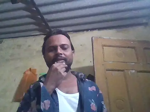 Snapshot of IMRAN_CUTEBOY chatting on 12, 11, 2025 IMRAN CUTEBOY online show from 12, 11, 2025