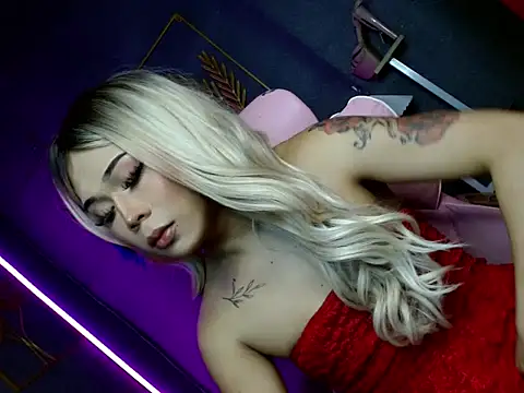 Snapshot of slutty_lauraxxx chatting on 15, 2, 2026 slutty lauraxxx online show from 15, 2, 2026